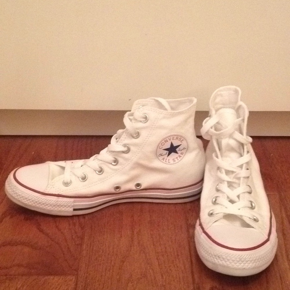 White Converse All Star Hightops Chuck Taylor